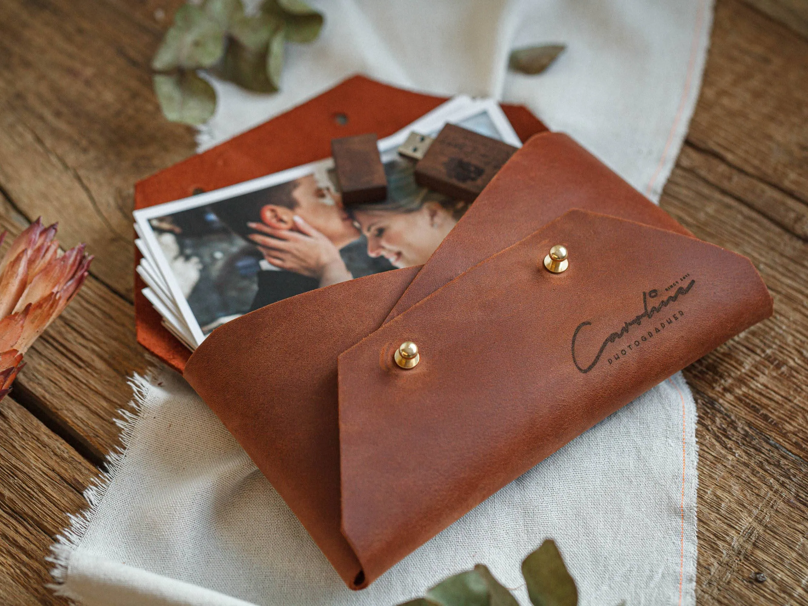 Leather Envelope for Photo & USB Pendrive - Gift for Wedding Clients