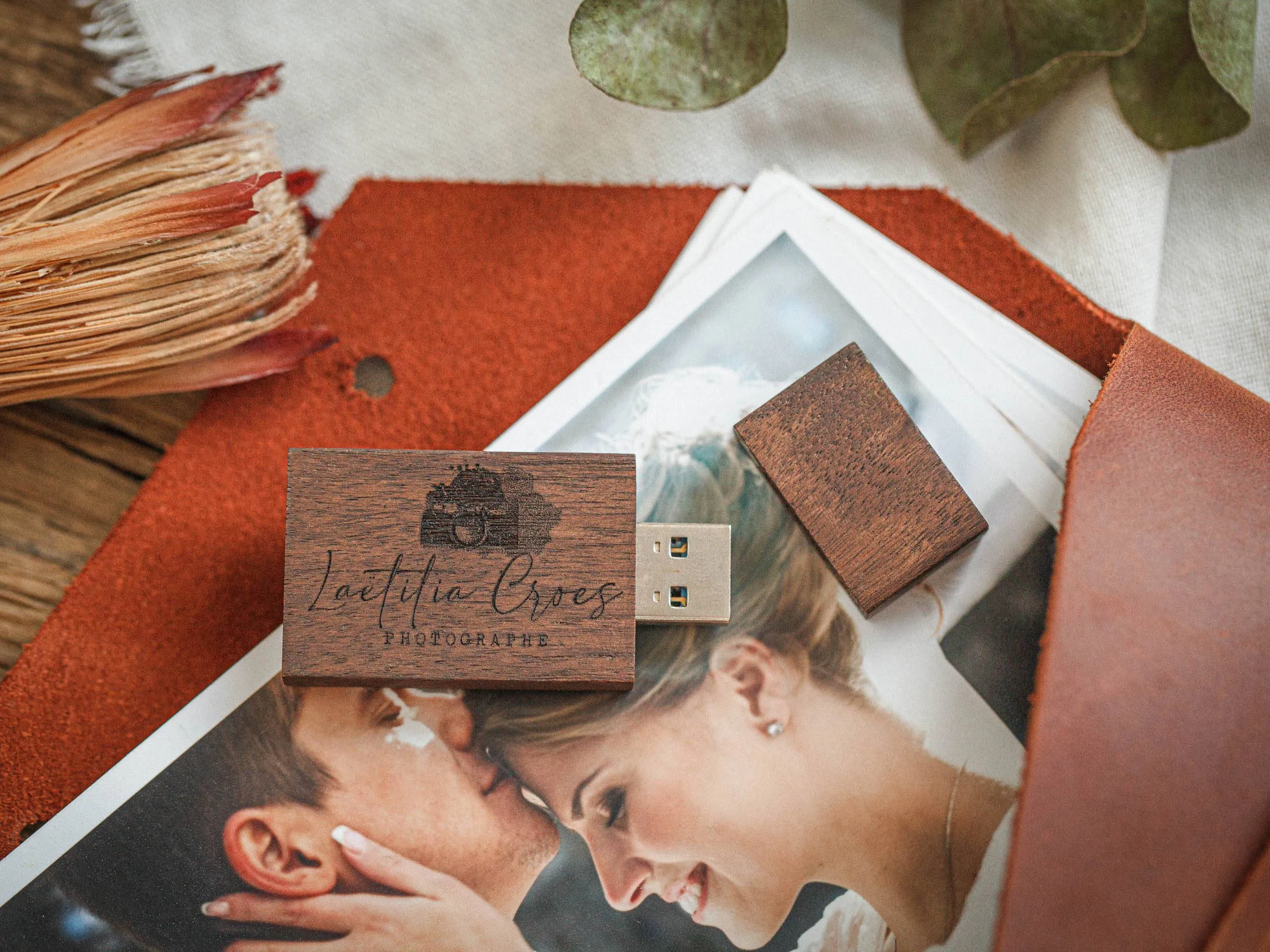 Leather Envelope for Photo & USB Pendrive - Gift for Wedding Clients