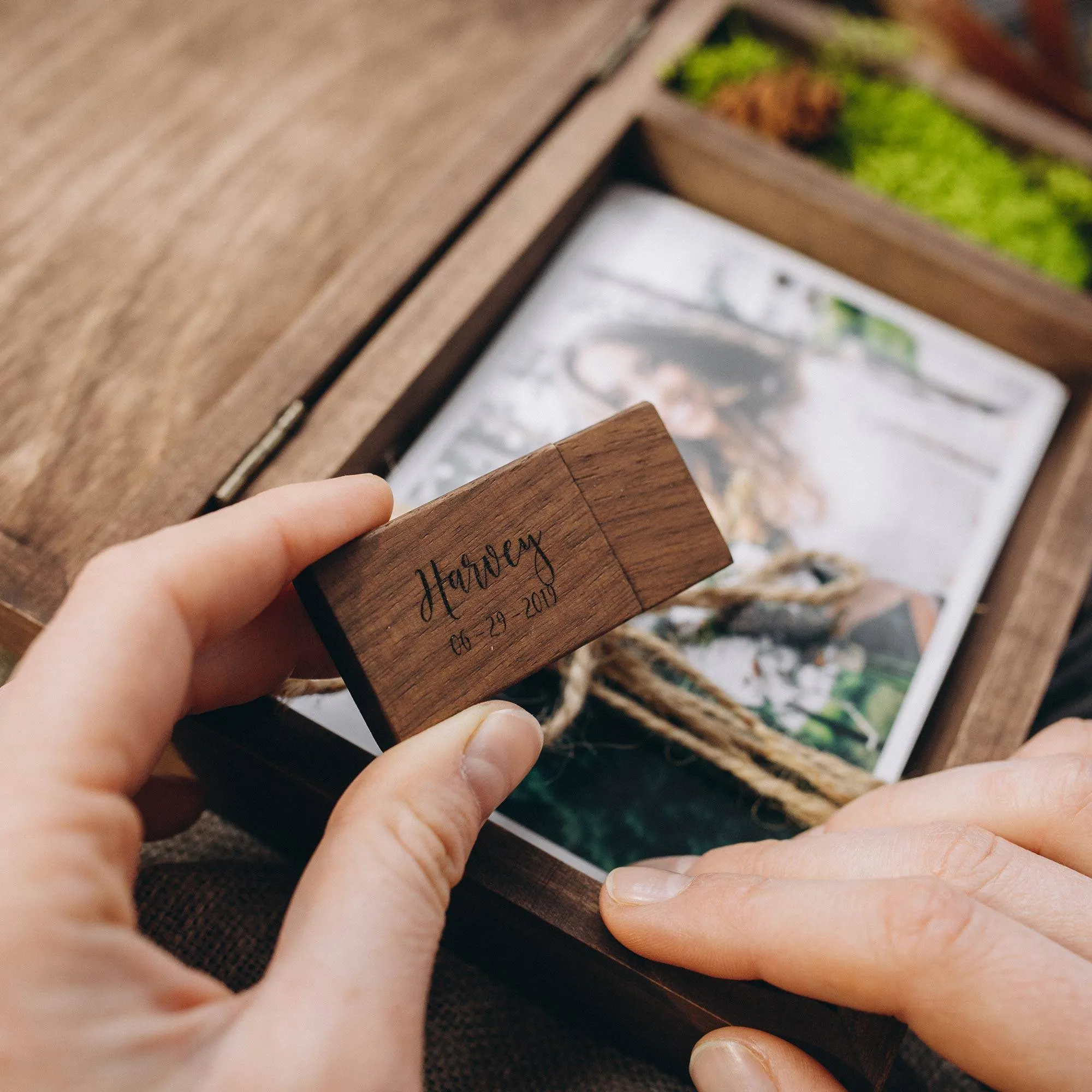 Memory Photo Box for Prints and USB Drive Packaging