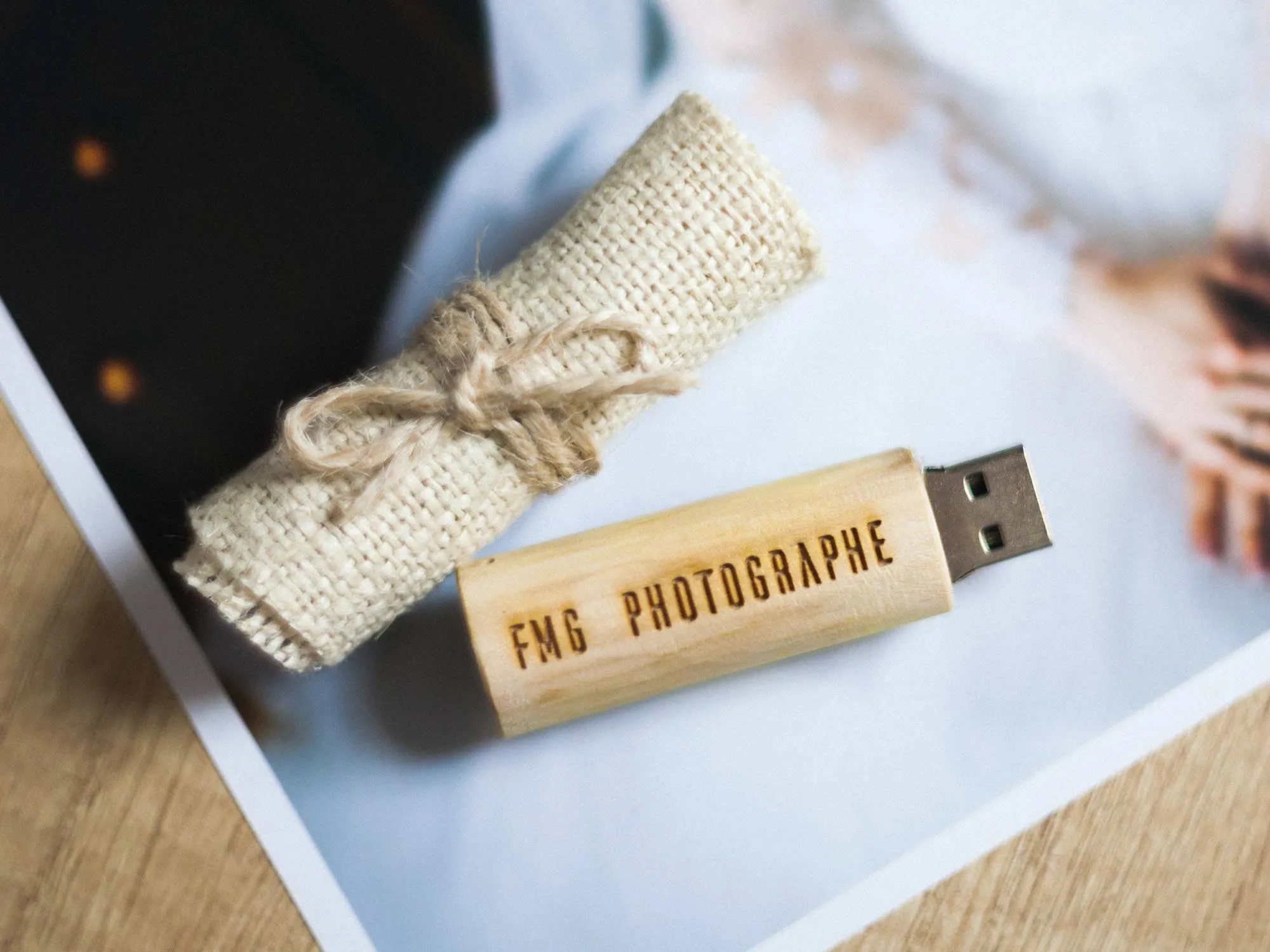 Natural Wooden USB Flash Drive in Eco Style with Linen Wrap