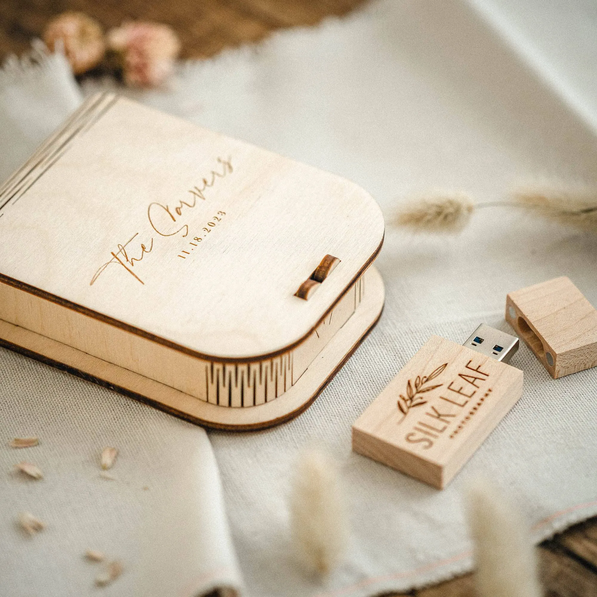 Personalized Wooden USB Box with Optional USB 3.0 Flash Drive