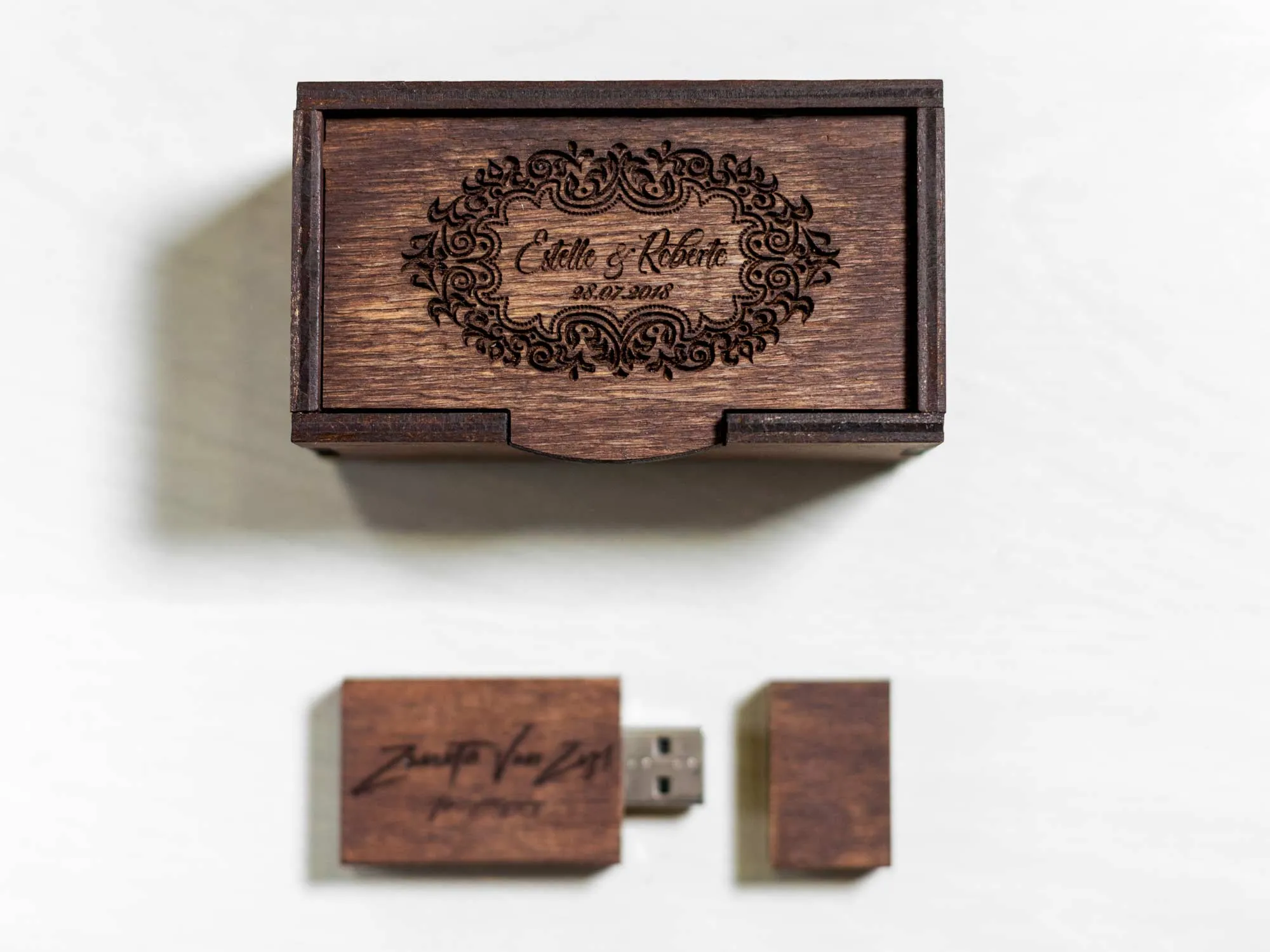 Vintage USB Stick Packaging Box with Wooden USB 3.0 Flash Drive (option)