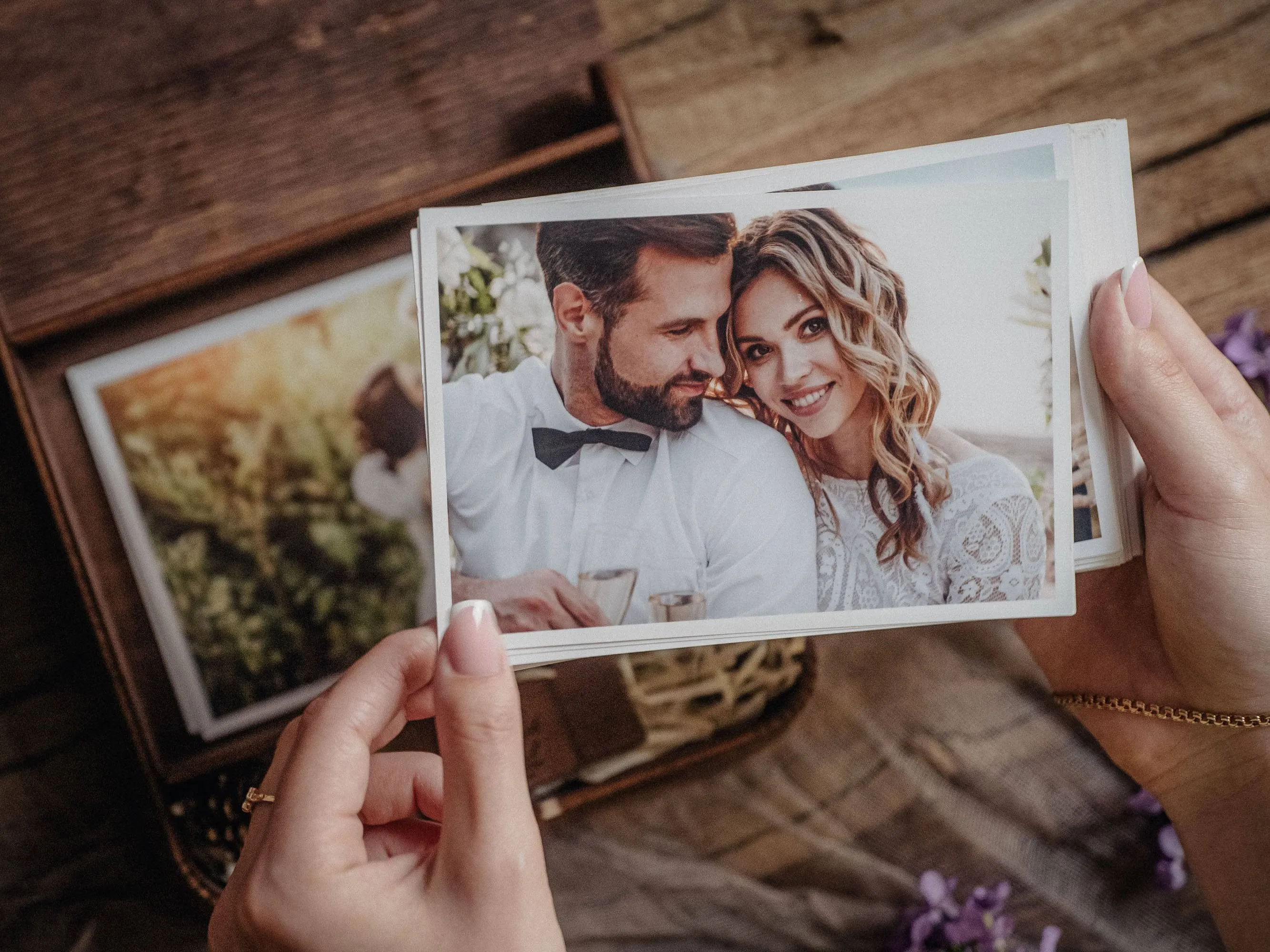 Wooden Photo Box in Vintage Style for Wedding Prints and USB Flash Drive